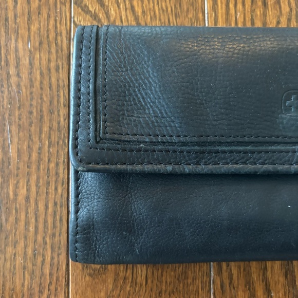Swissgear Black Leather Wallet - Picture 5 of 8